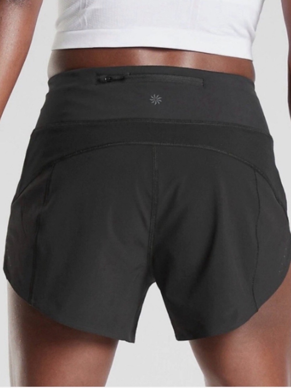 Athleta Run With It 3.5” Shorts Size XS